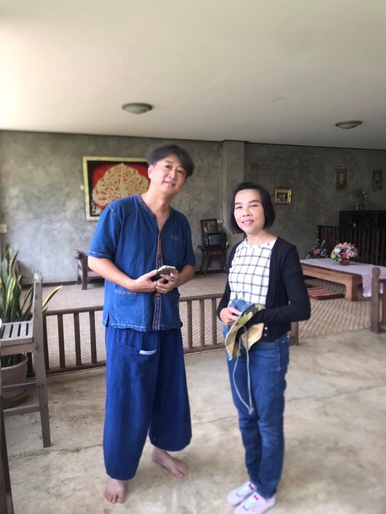 ノイ先生